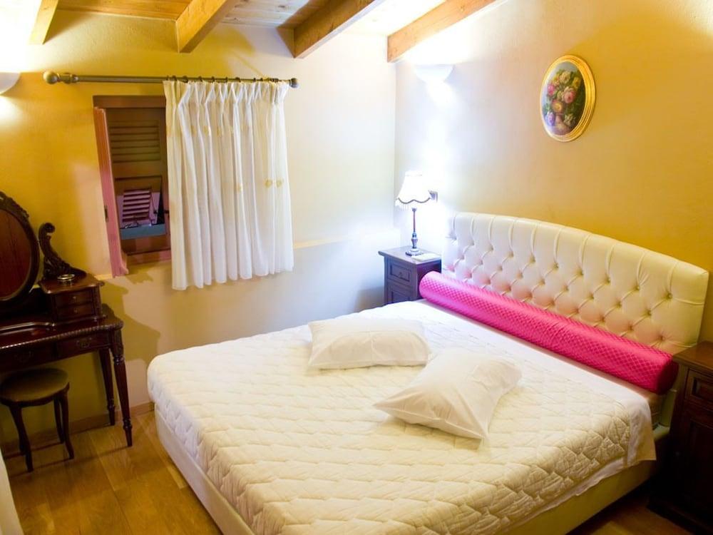 Kyveli Suites Нафплион Екстериор снимка