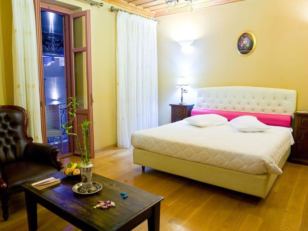 Kyveli Suites Нафплион Екстериор снимка